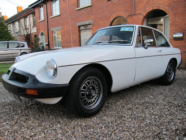 1975_MG_MGB_GT_Glacier_White_Conor_O_Brien_000