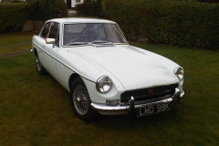 1972_MG_MGB_GT_Glacier_White_Daniel_Chowen_000
